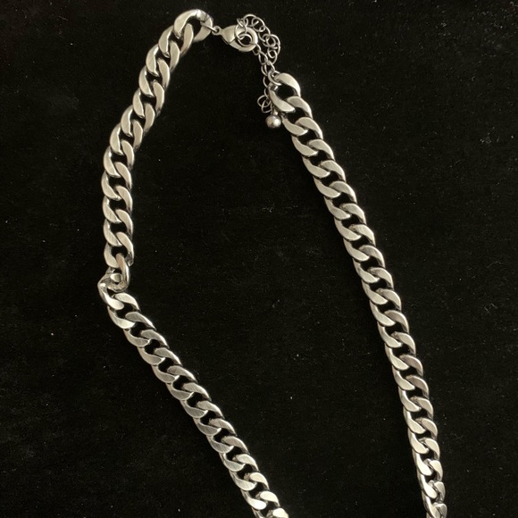Chain - Picture 2 of 4